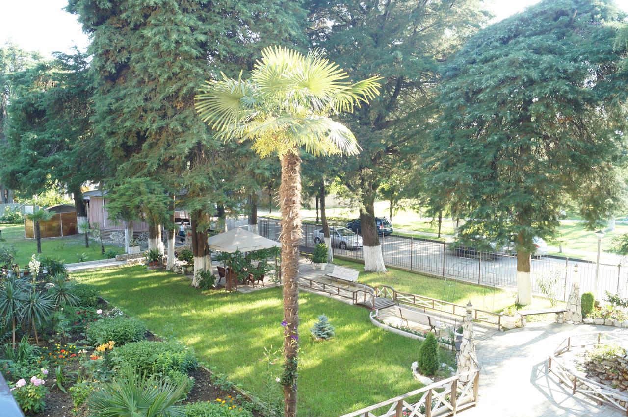 Pitsunda Hotel 外观 照片