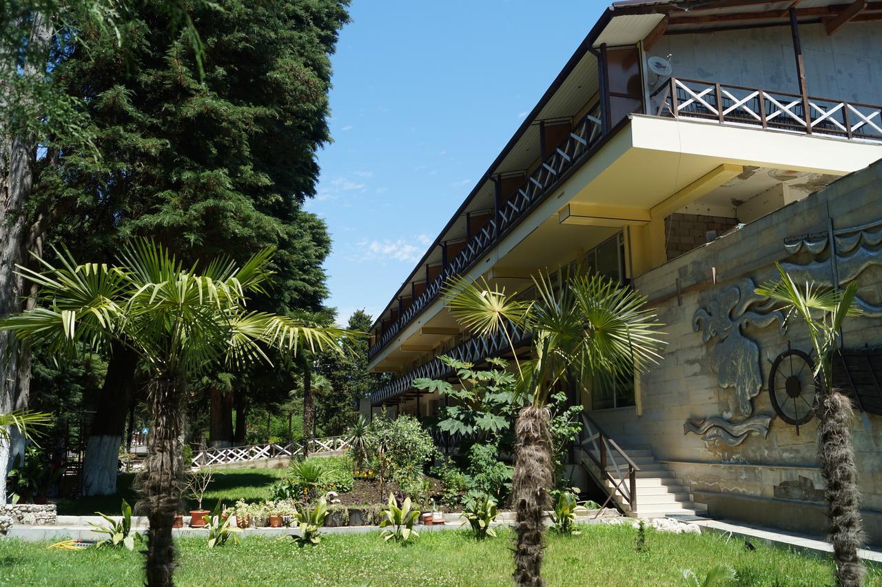 Pitsunda Hotel 外观 照片