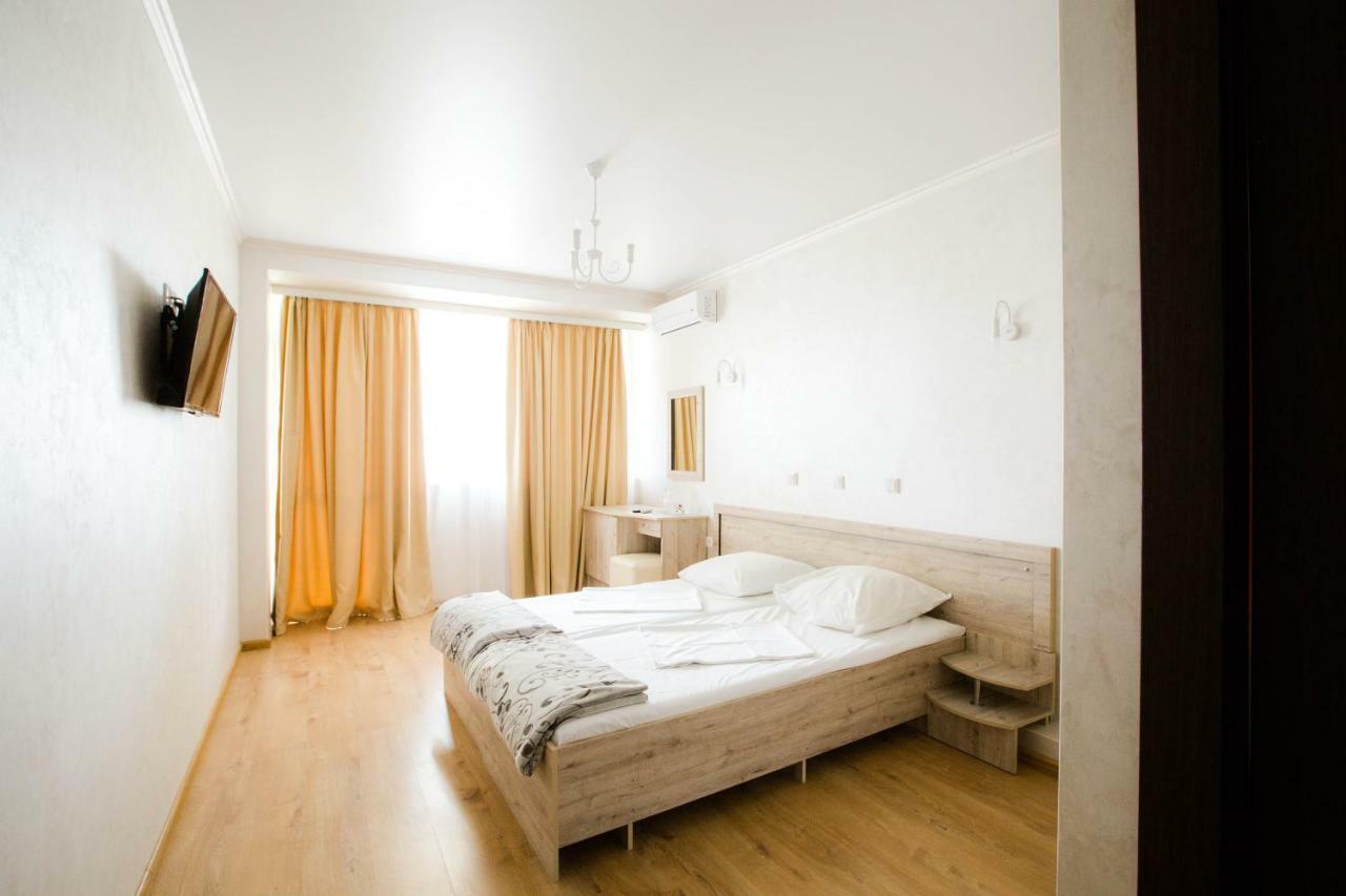Pitsunda Hotel 外观 照片