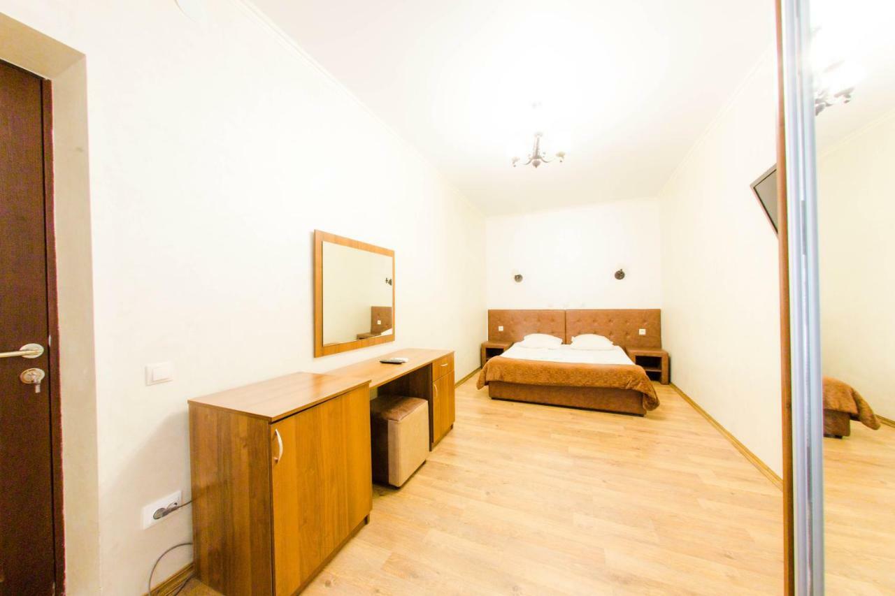 Pitsunda Hotel 外观 照片