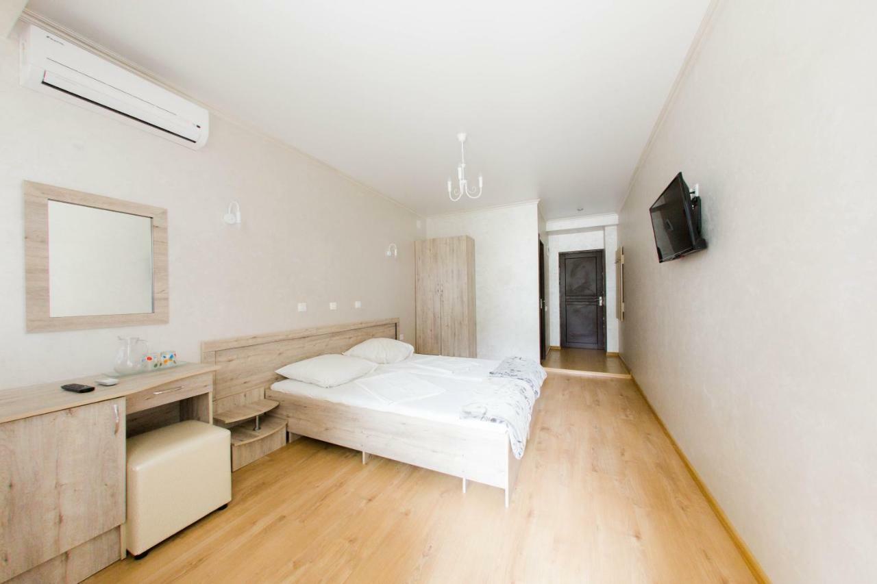 Pitsunda Hotel 外观 照片