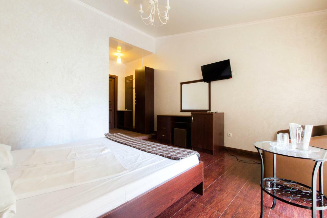 Pitsunda Hotel 外观 照片