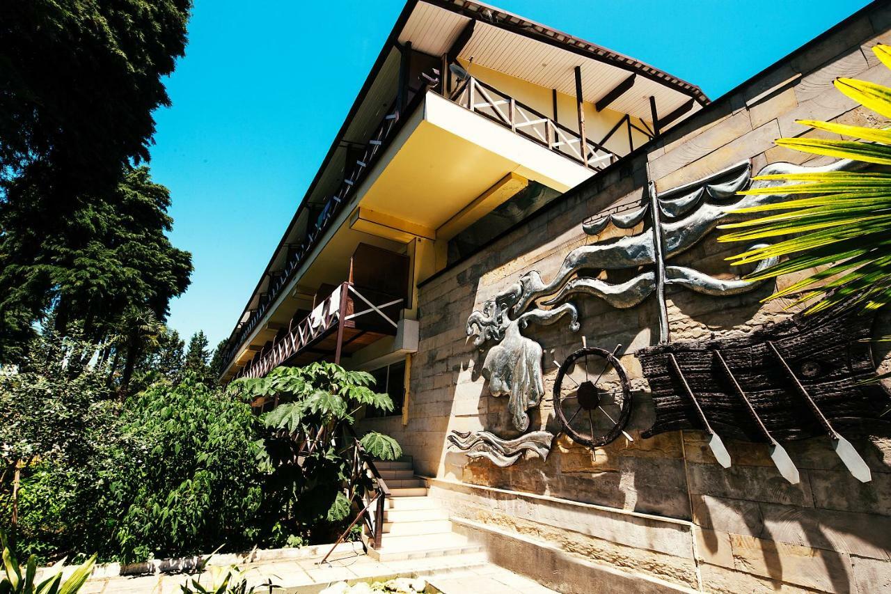 Pitsunda Hotel 外观 照片