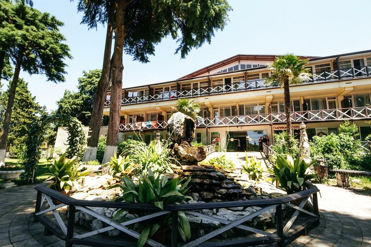 Pitsunda Hotel 外观 照片